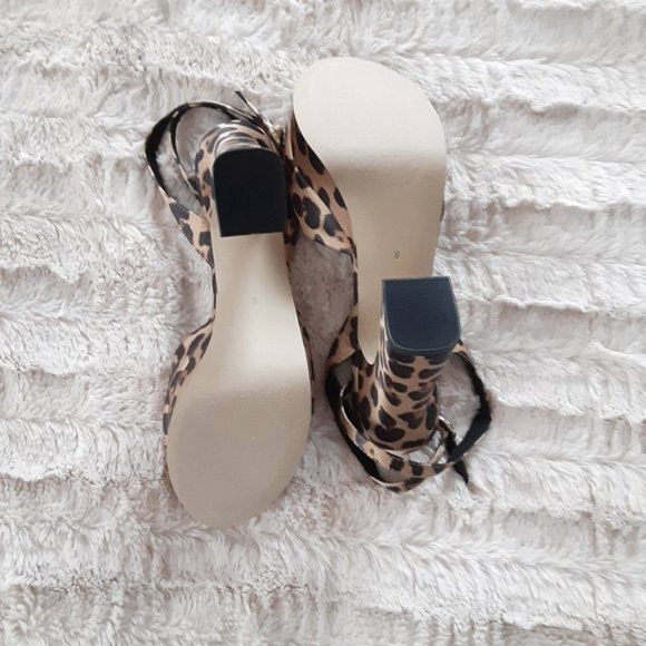 Rampage Leopard Print Heels Size 9.5M Mob Wife Platform Ankle Strap Y2K   A - Picture 8 of 9